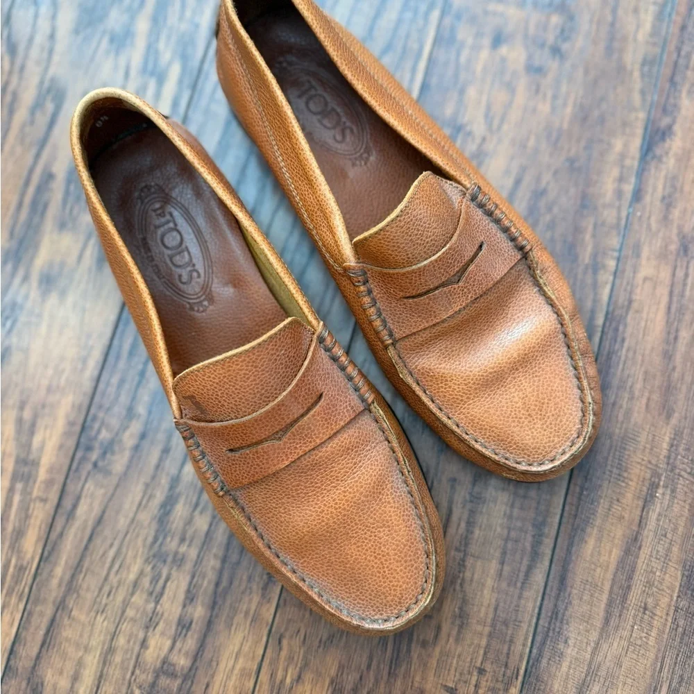 Tod's Men’s Brown Drivers Classic Grained Leather Penny Loafers | Size 8.5